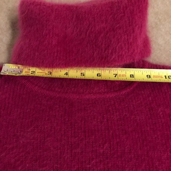 Adrienne Vittadini Rasberry Pink Soft Fuzzy Sweater Med - Picture 4 of 5